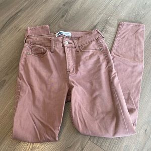 Old Navy Rockstar Super Skinny High Rise Secret Slim Pockets size 2